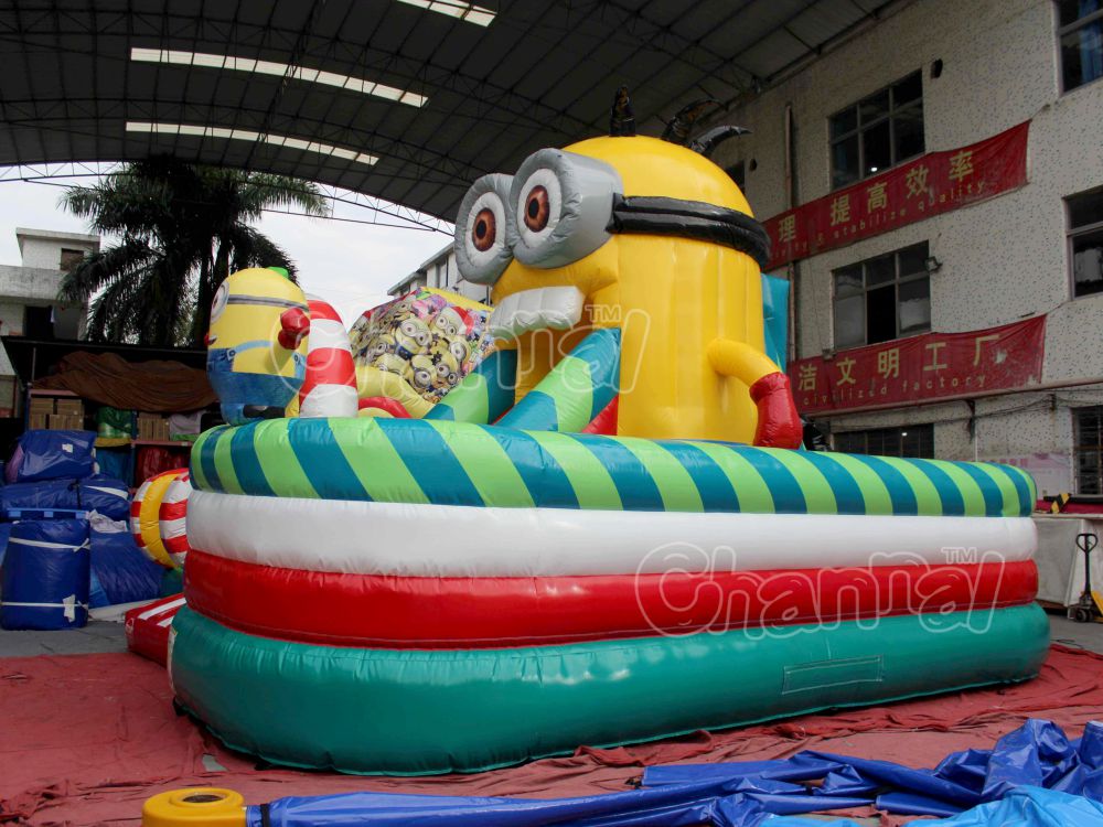 Christmas Minions Inflatable Obstacle Course Channal Inflatables